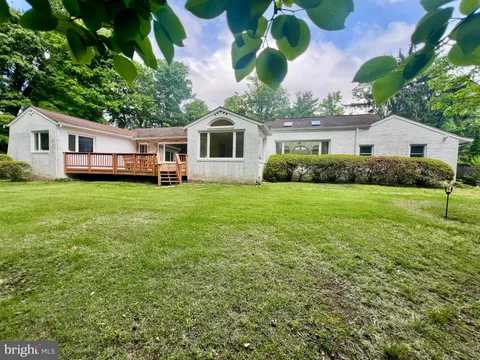 1116 Morningside Lane, Alexandria, VA MLS: VAFX2241094