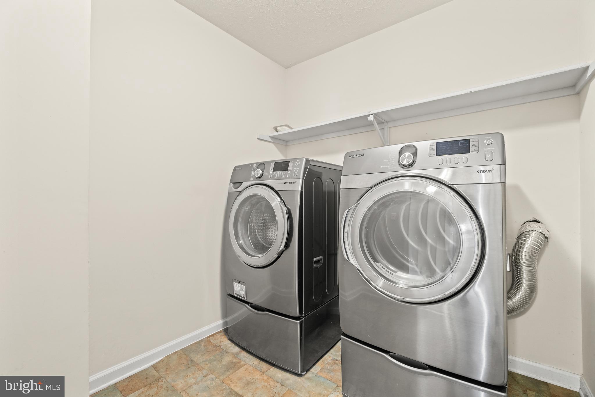 KINGSWOOD - Residential