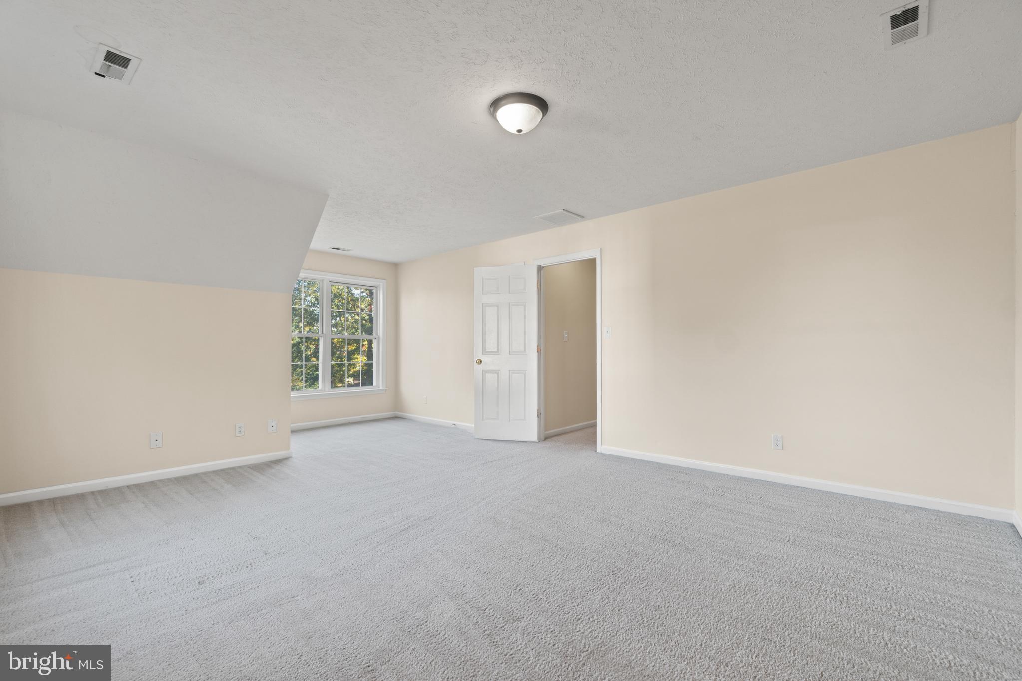 KINGSWOOD - Residential