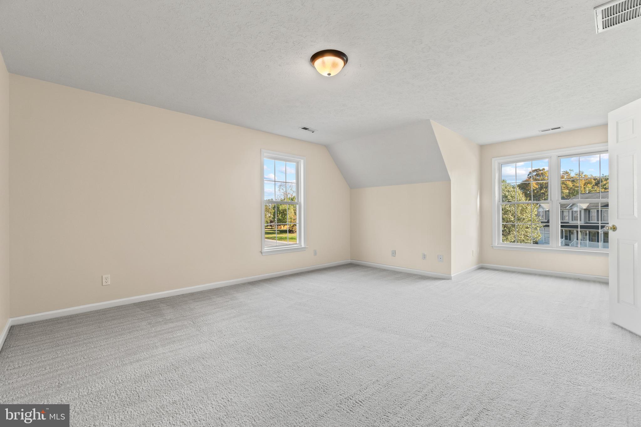 KINGSWOOD - Residential