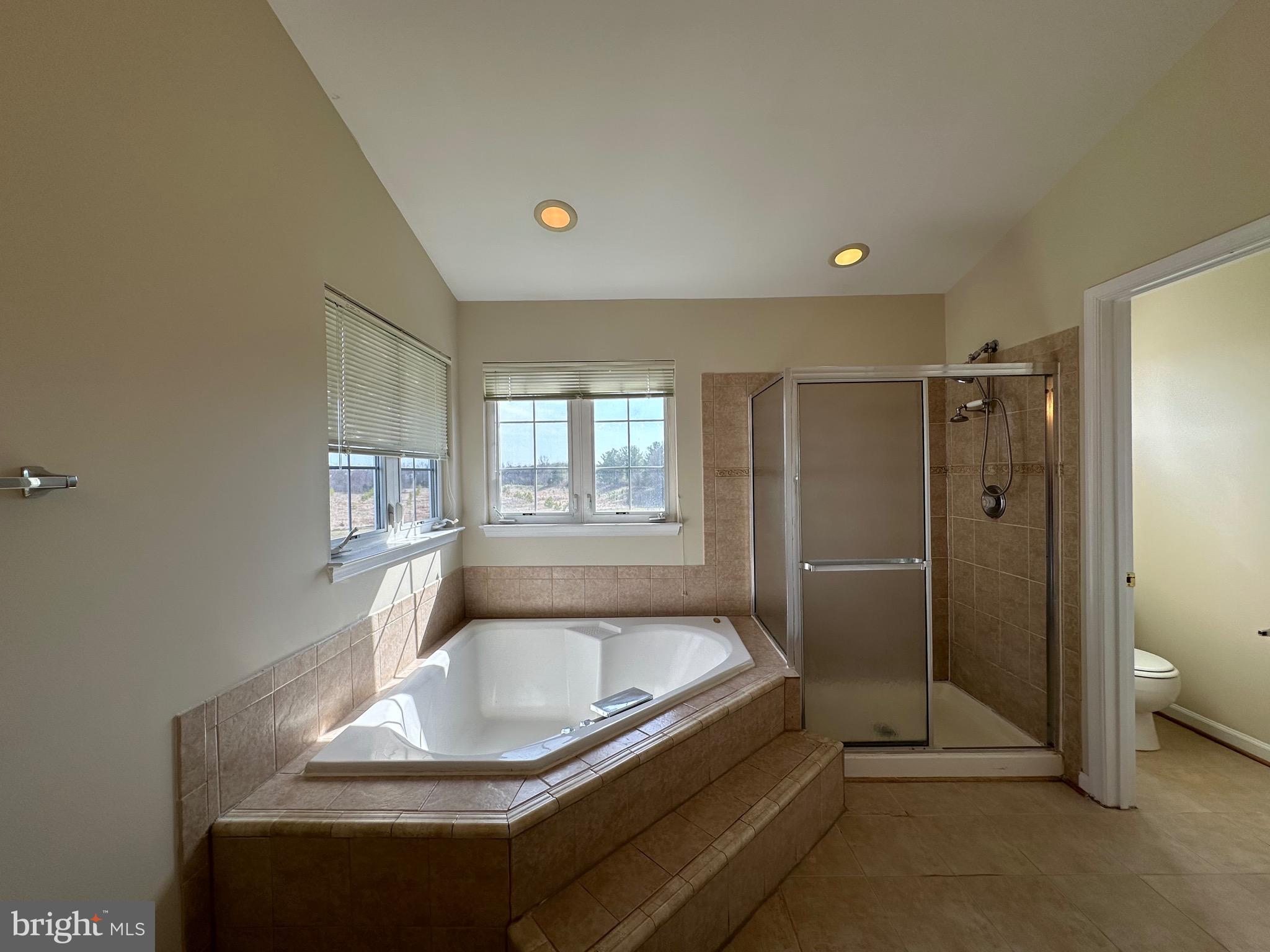 VIRGINIA OAKS - Residential