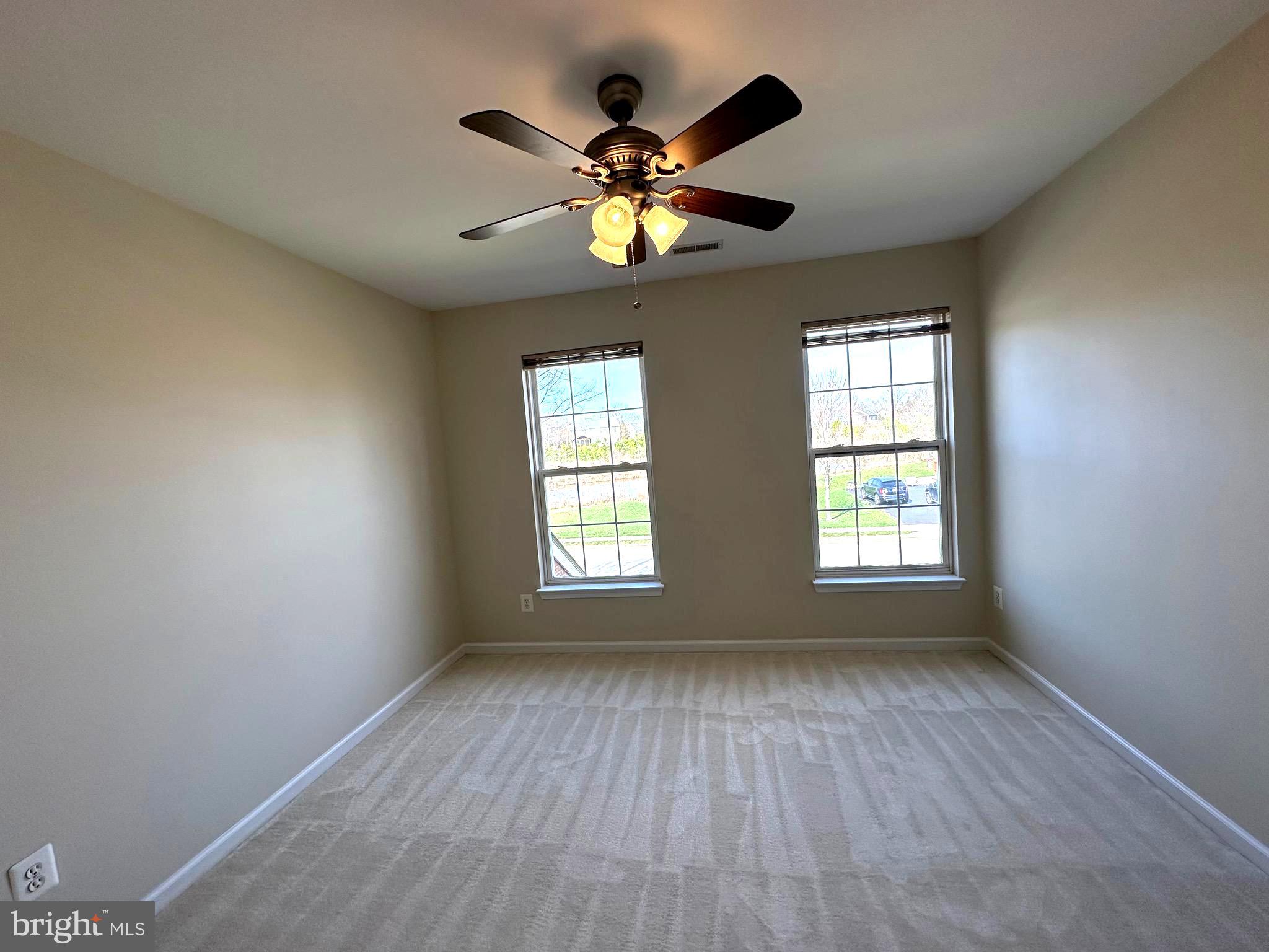 VIRGINIA OAKS - Residential