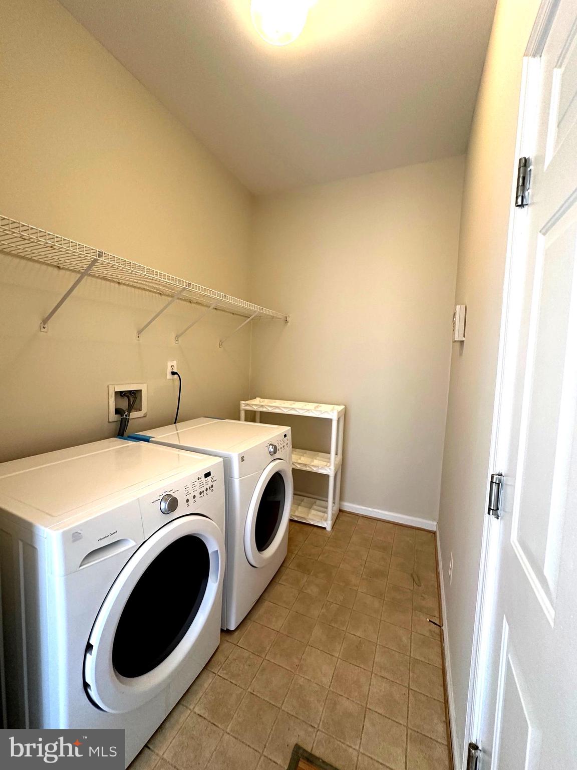 VIRGINIA OAKS - Residential