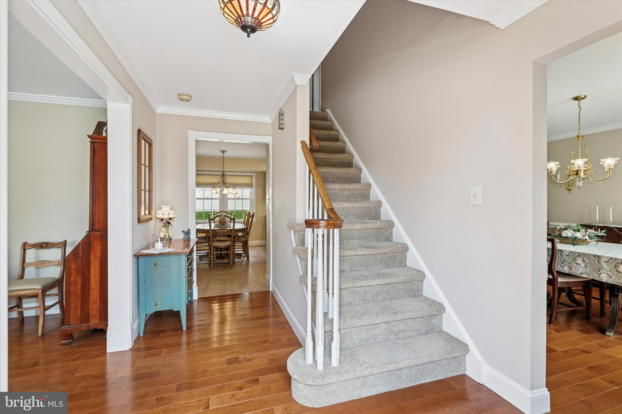 2104 CAROL LANE