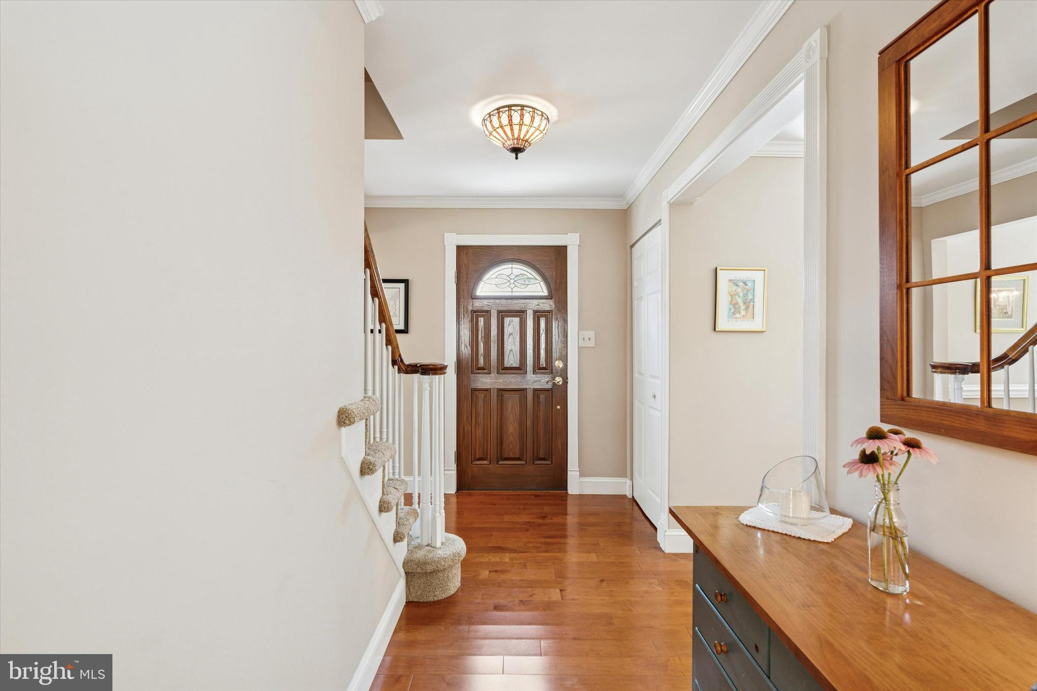 2104 CAROL LANE