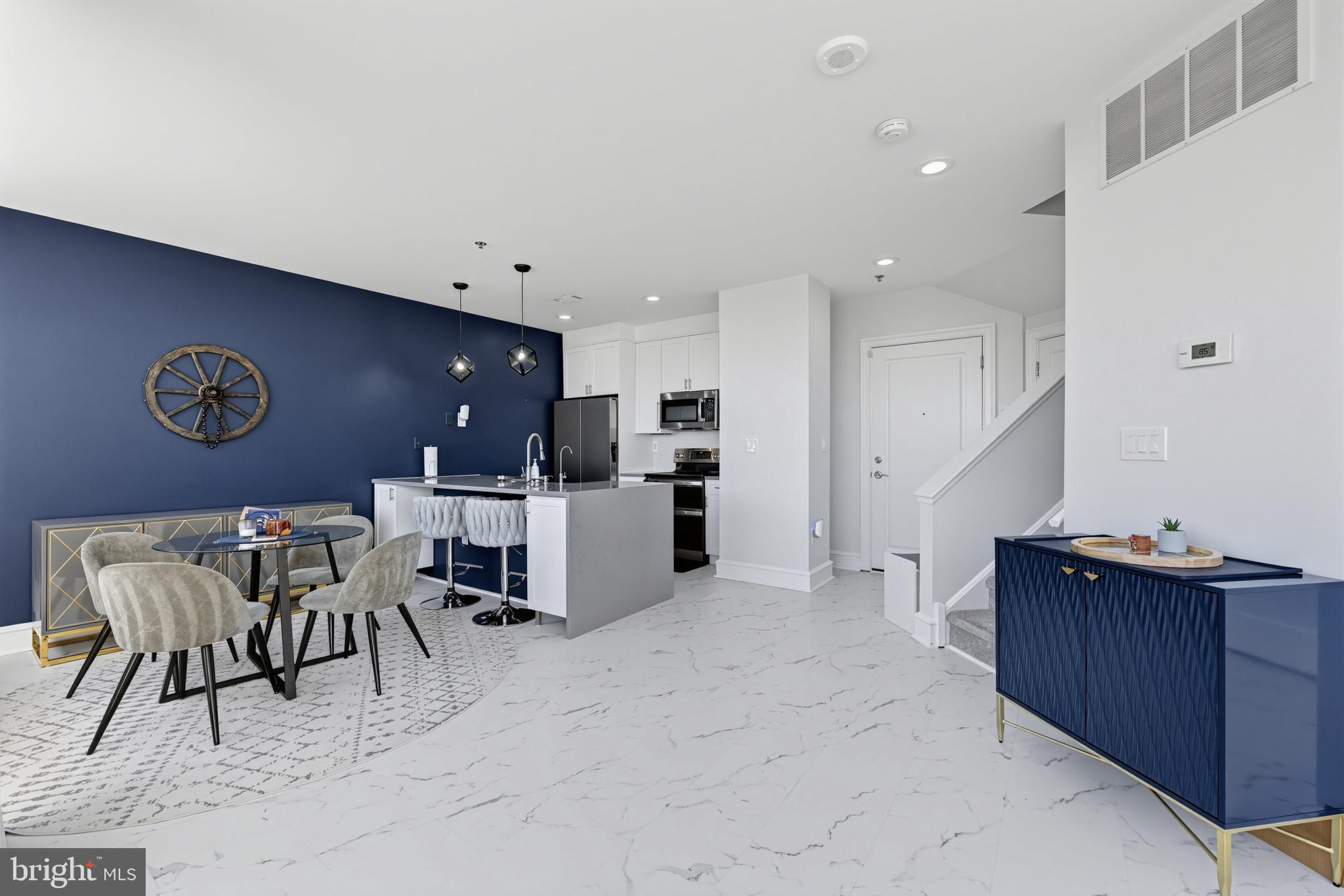 201 N 8TH STREET 59 914