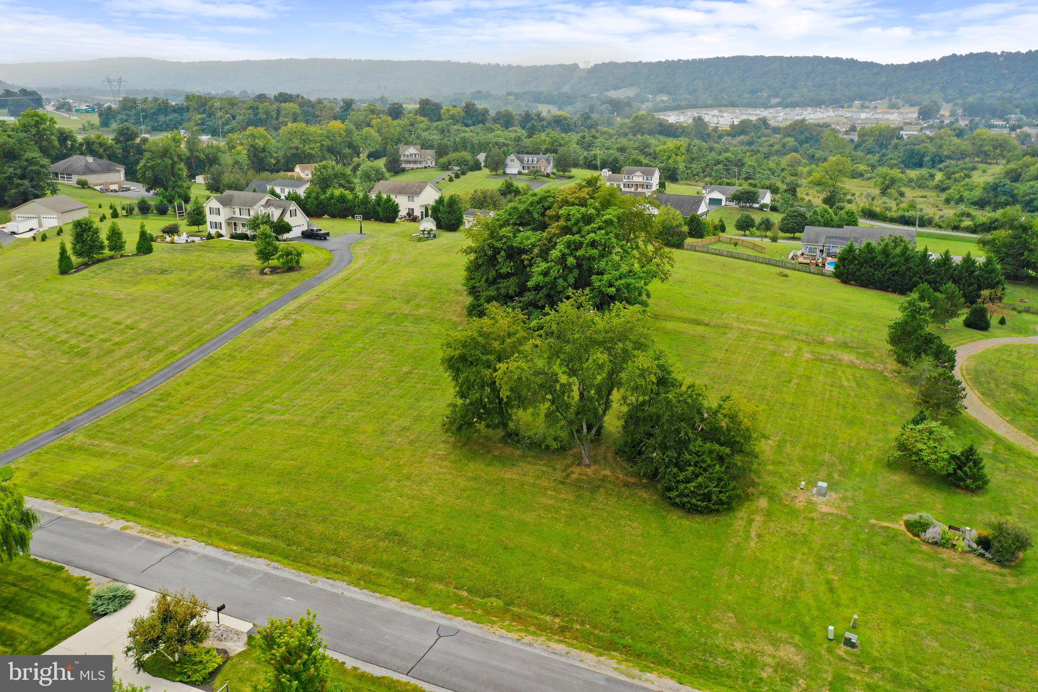 FAIRFAX FARMS - Land