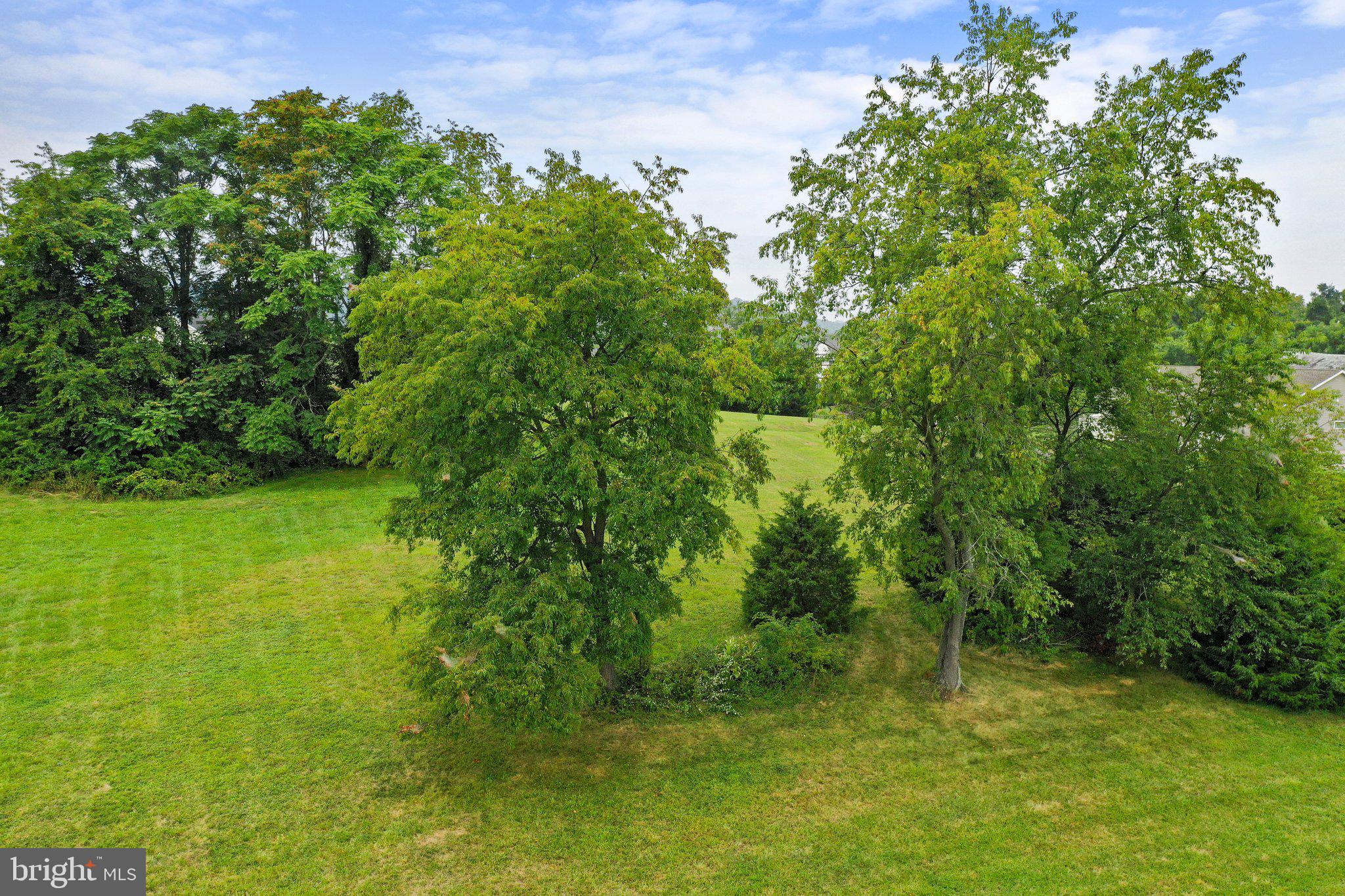 FAIRFAX FARMS - Land