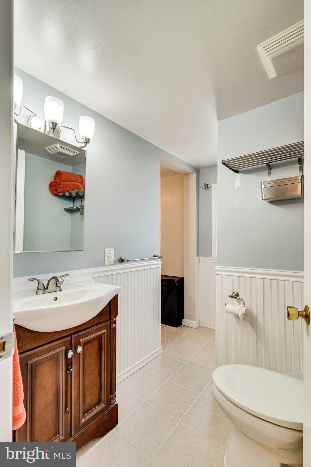 OAK KNOLL - Residential