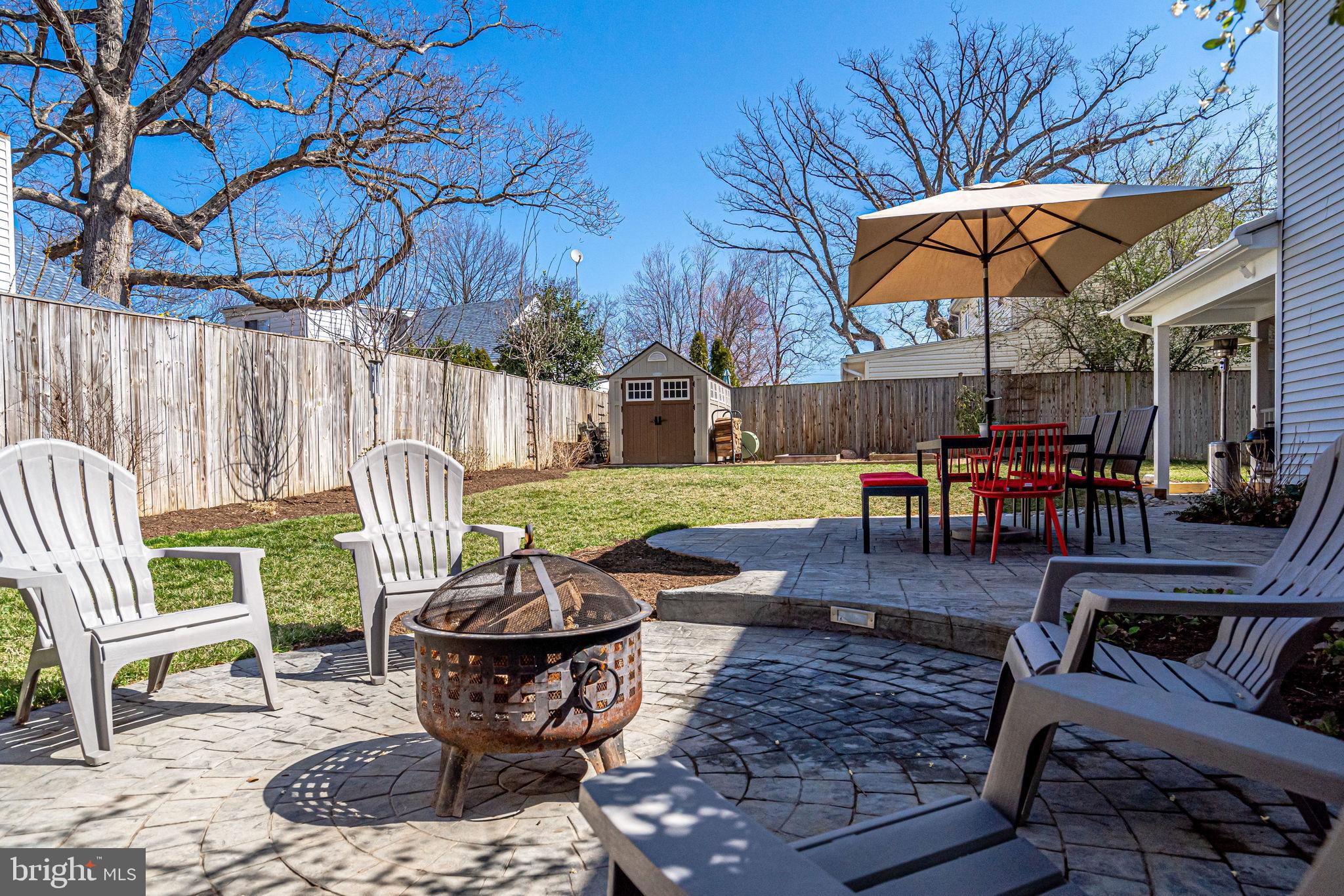 OAK KNOLL - Residential