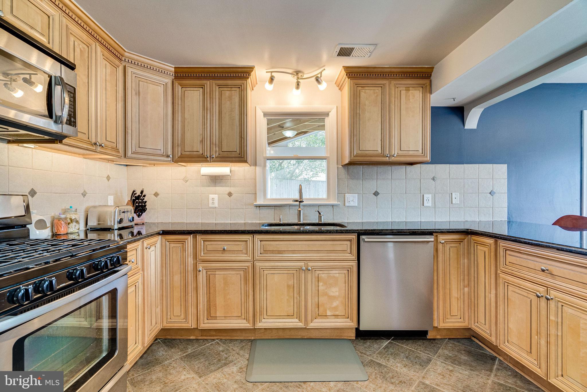 OAK KNOLL - Residential