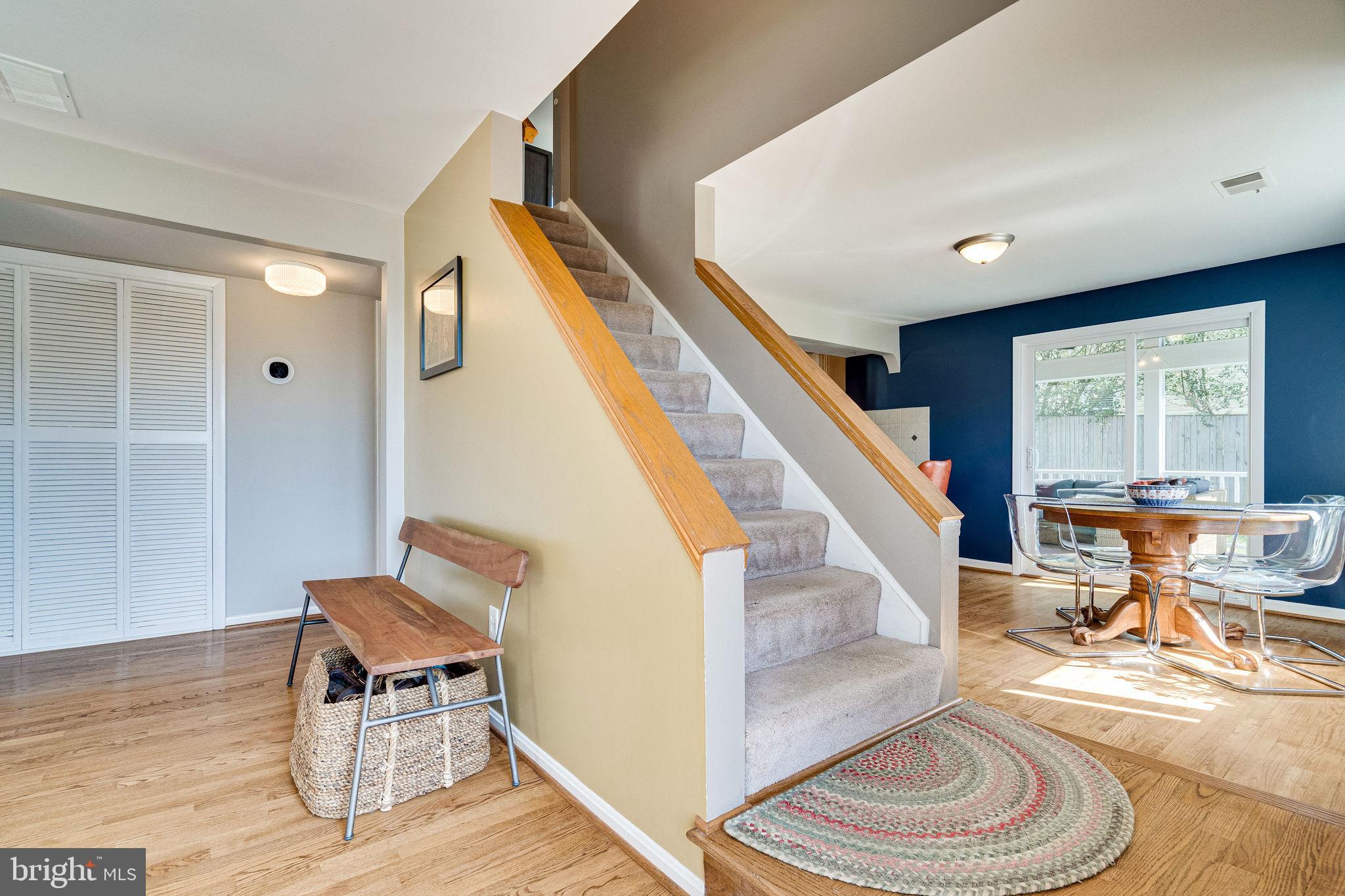 OAK KNOLL - Residential