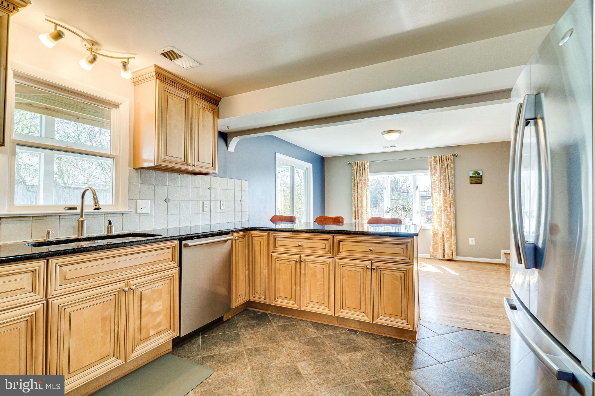 OAK KNOLL - Residential