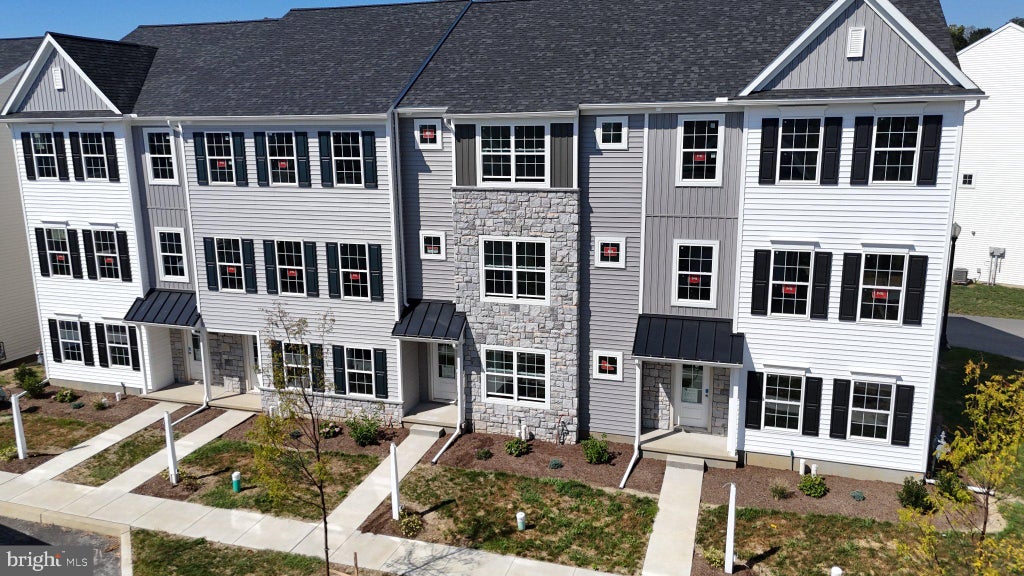 Photo of 2437 Spring Water Circle, LANCASTER, PA 17601 (MLS # PALA2095692)