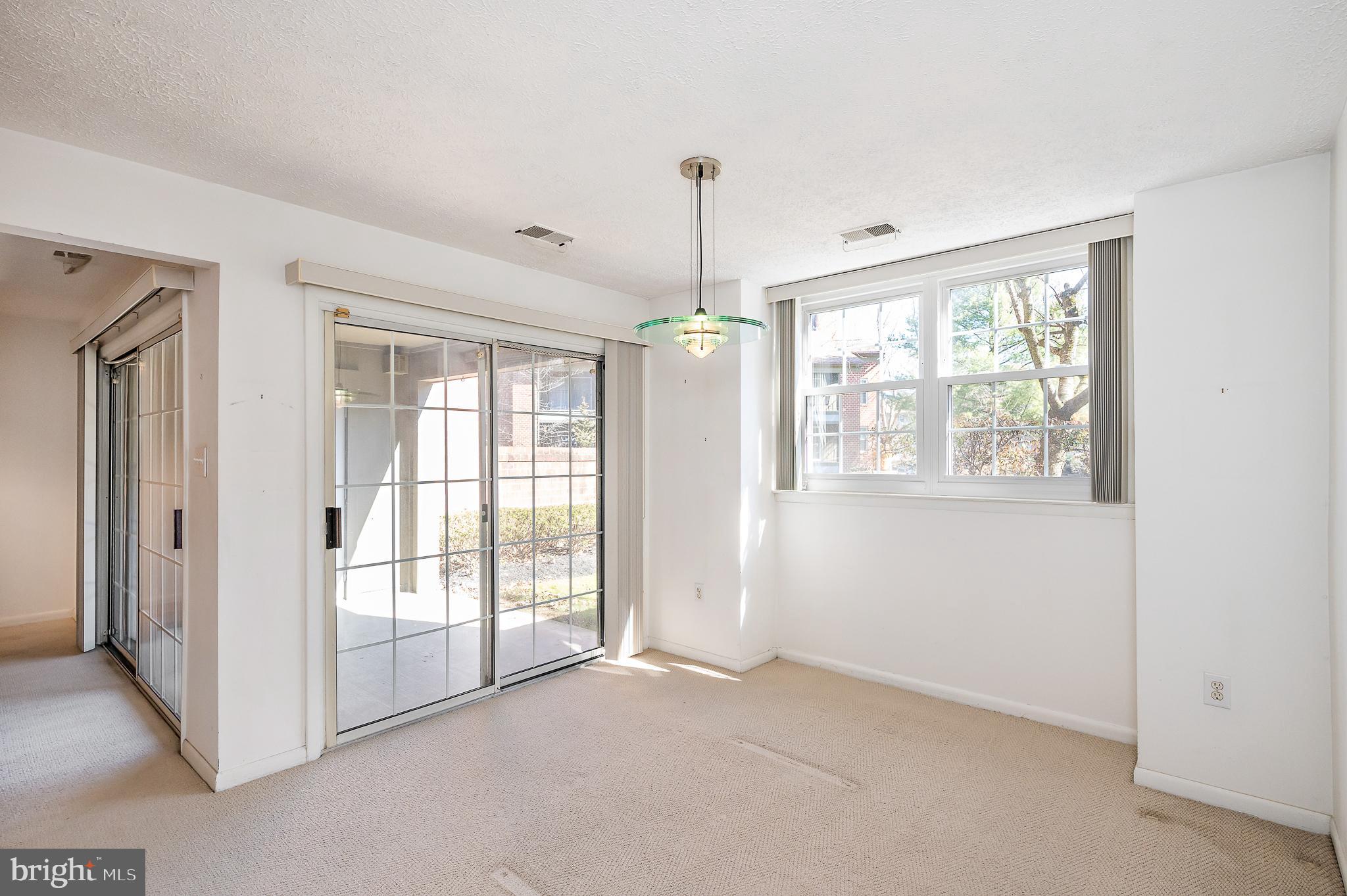 THE FALLS - Residential