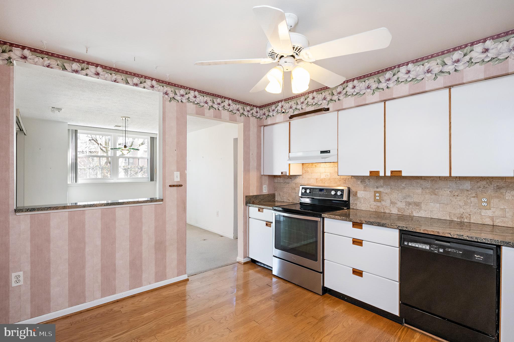 THE FALLS - Residential