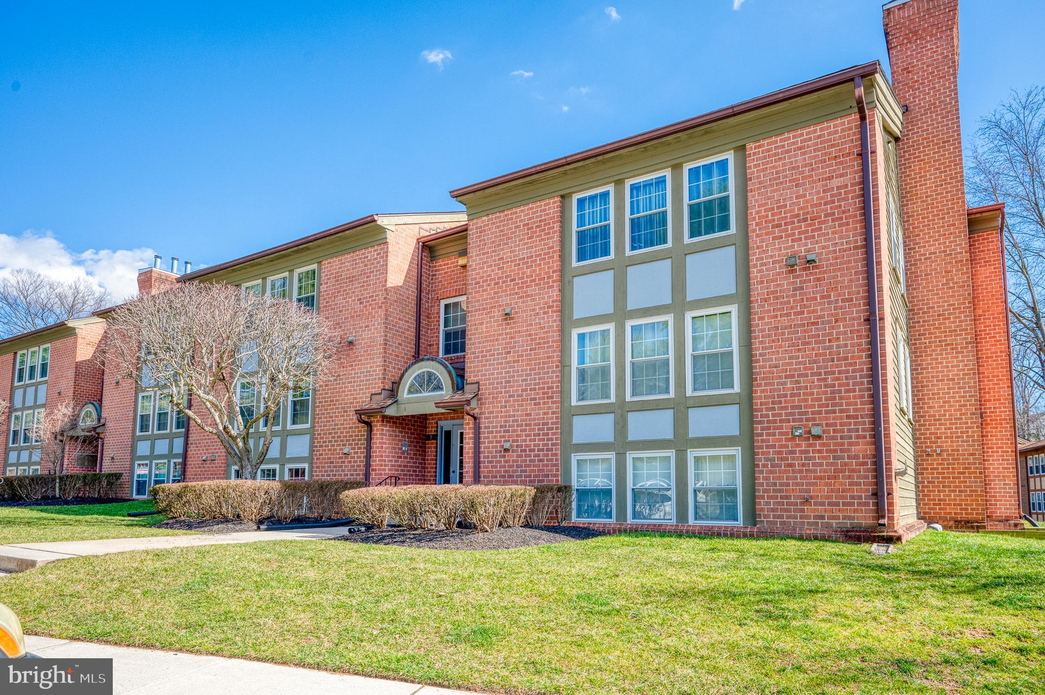 THE FALLS - Residential