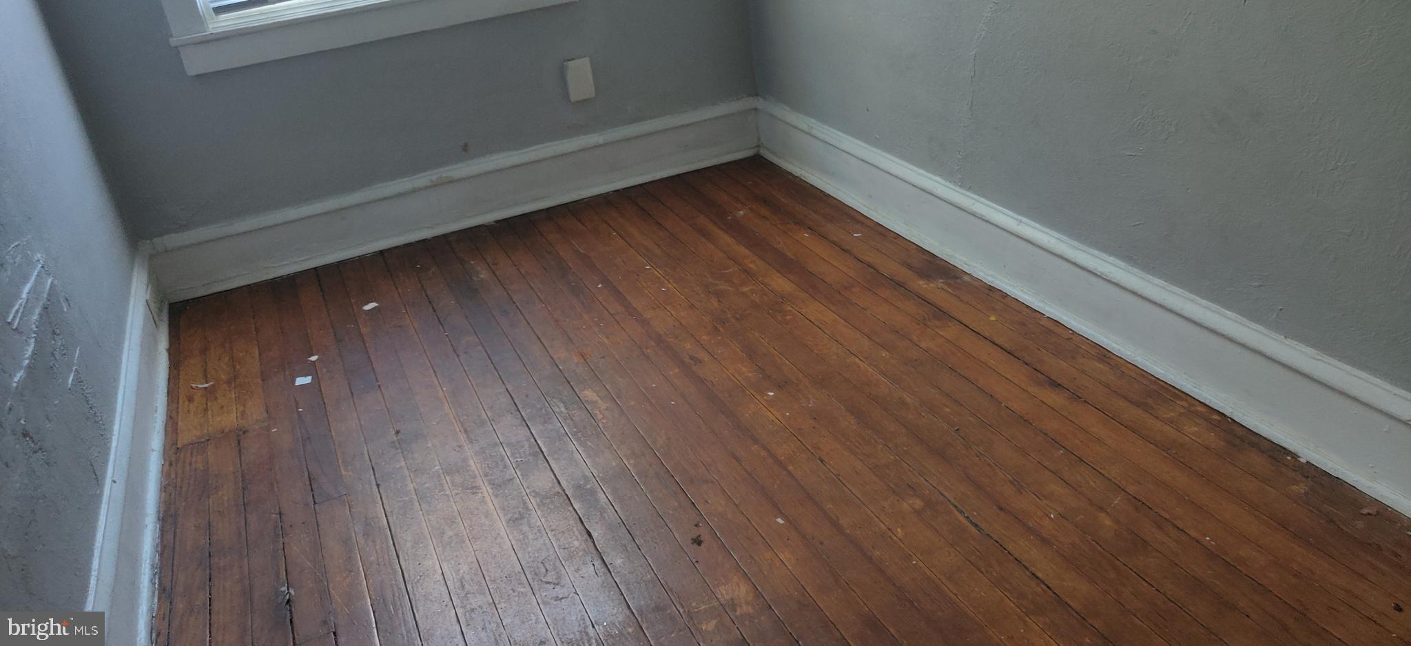 ELMWOOD PARK - Residential