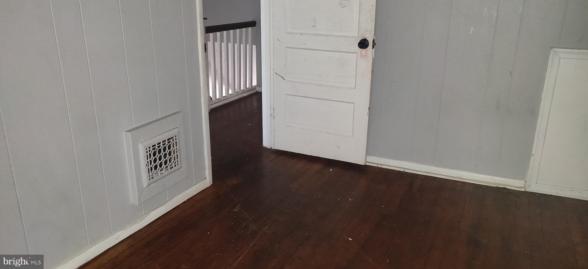 ELMWOOD PARK - Residential