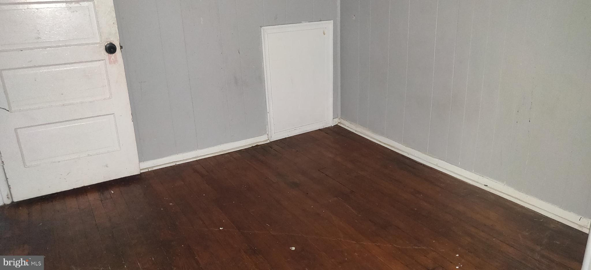 ELMWOOD PARK - Residential