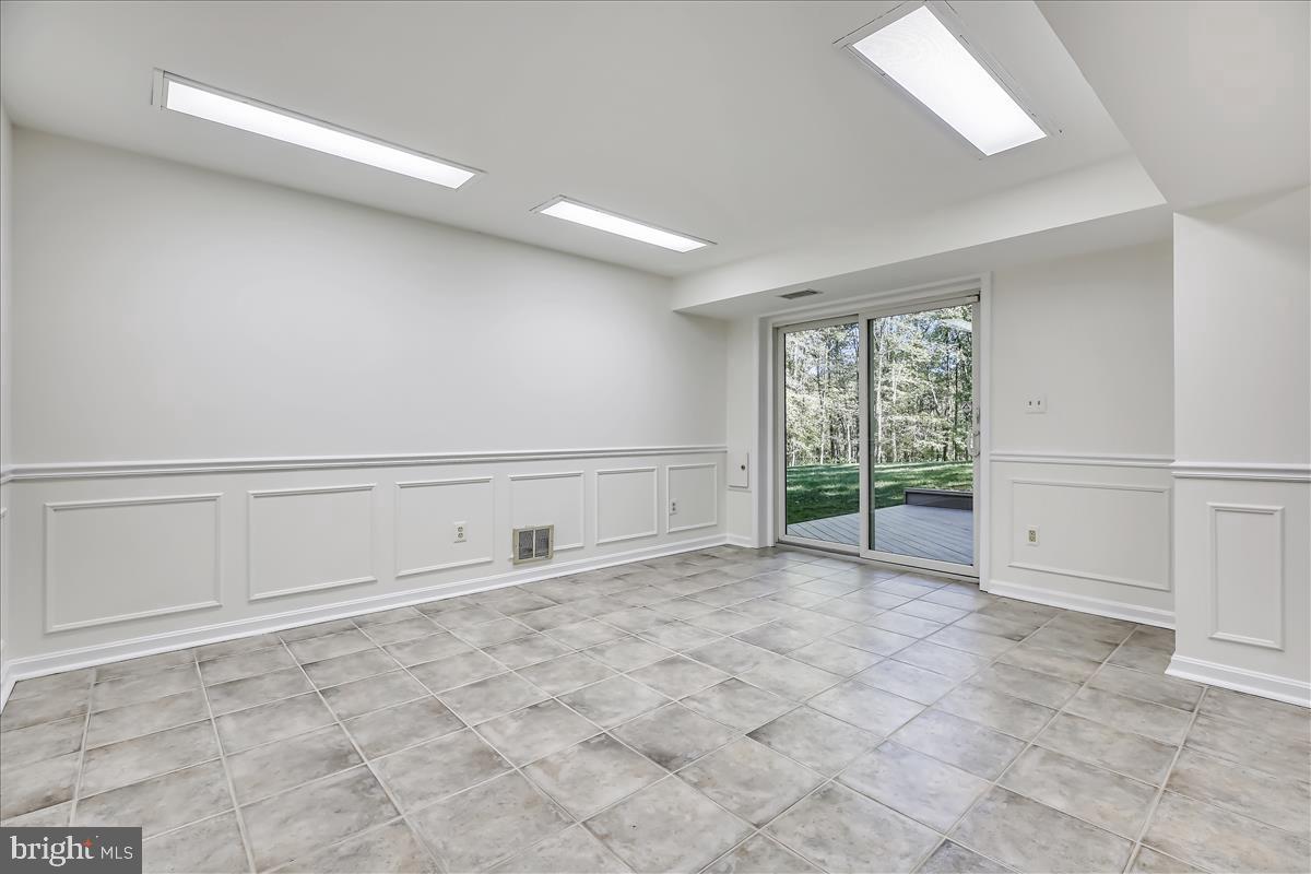 OLNEY OUTSIDE - Residential