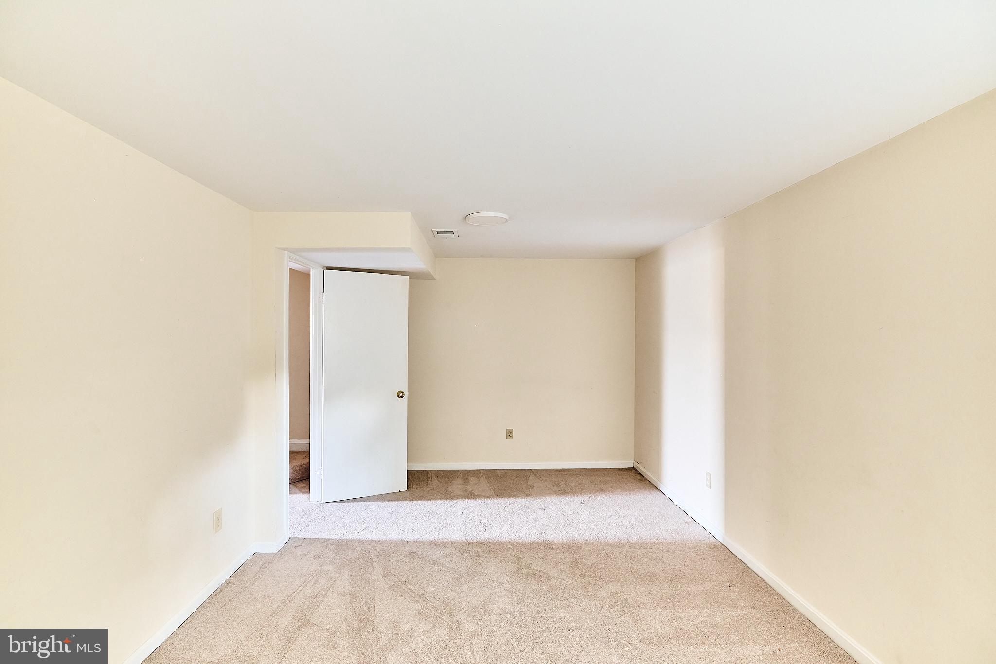 FALLS PLACE TOWNHOUSES - Residential Lease