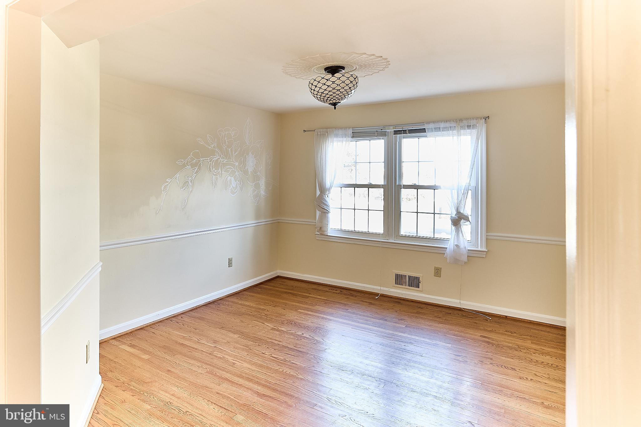 FALLS PLACE TOWNHOUSES - Residential Lease