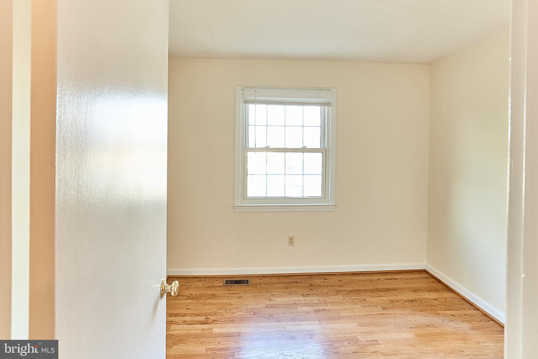 FALLS PLACE TOWNHOUSES - Residential Lease