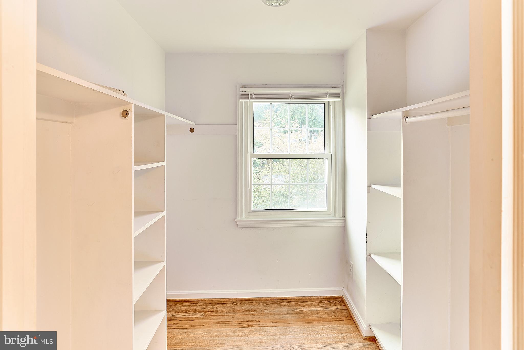 FALLS PLACE TOWNHOUSES - Residential Lease