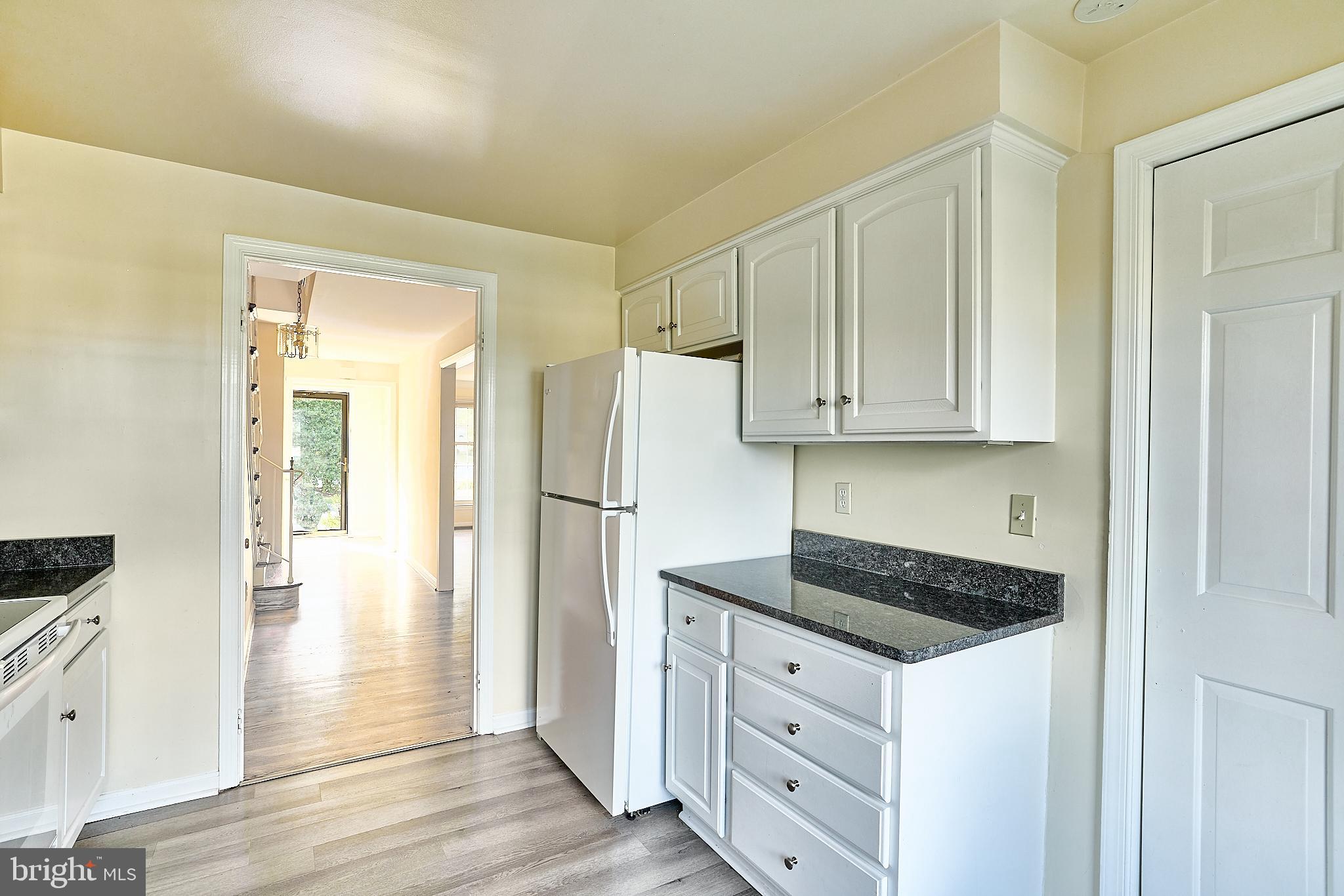 FALLS PLACE TOWNHOUSES - Residential Lease