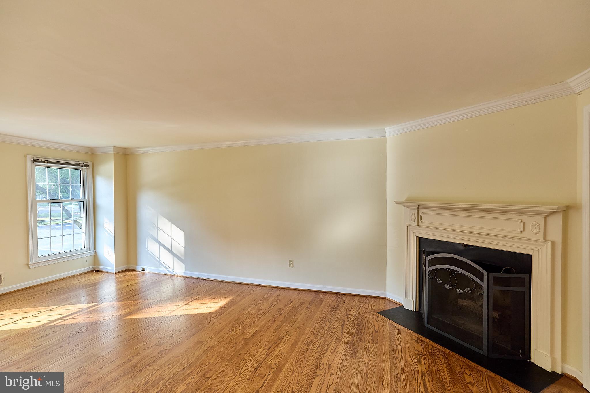 FALLS PLACE TOWNHOUSES - Residential Lease