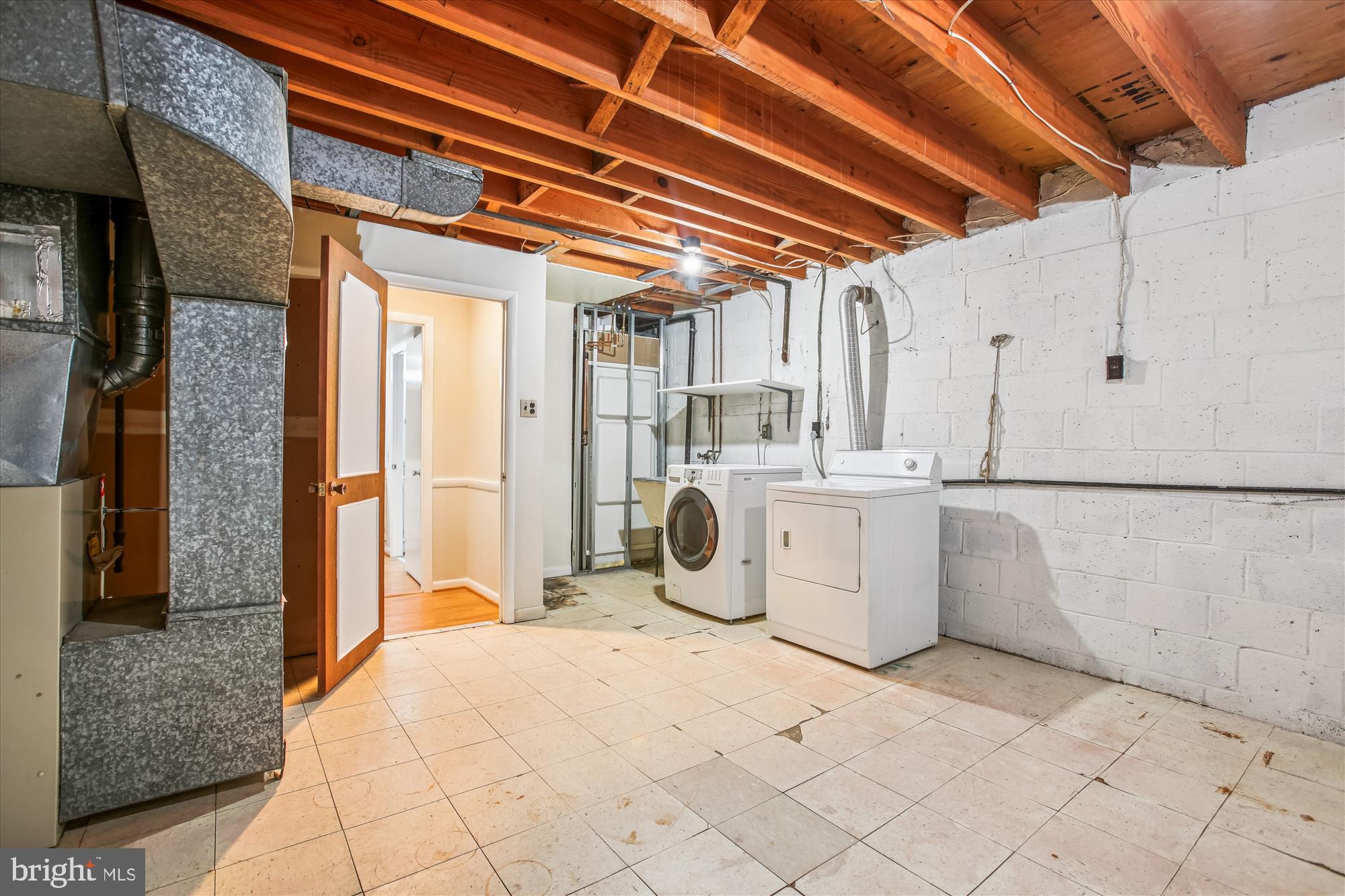 ARLINGTON FOREST - Residential