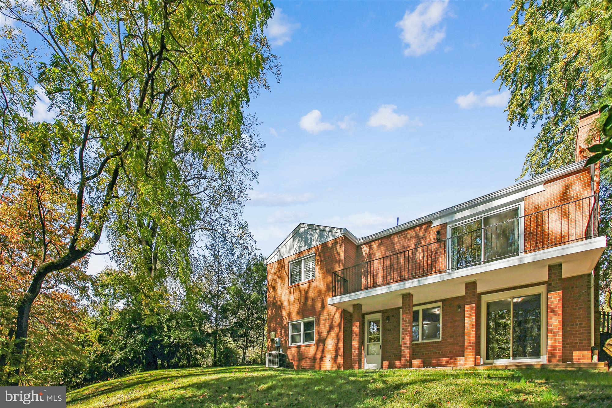 ARLINGTON FOREST - Residential