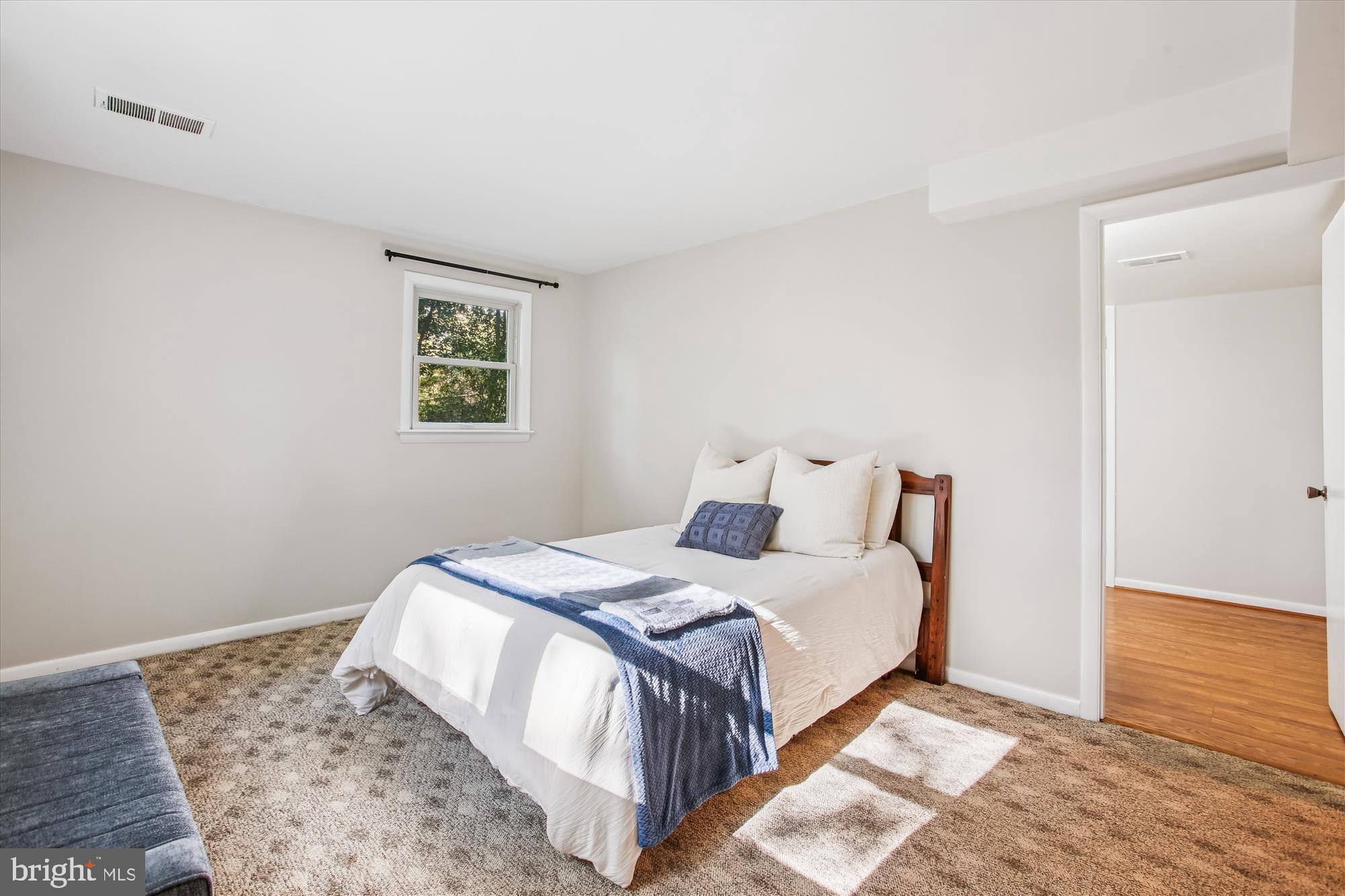 ARLINGTON FOREST - Residential