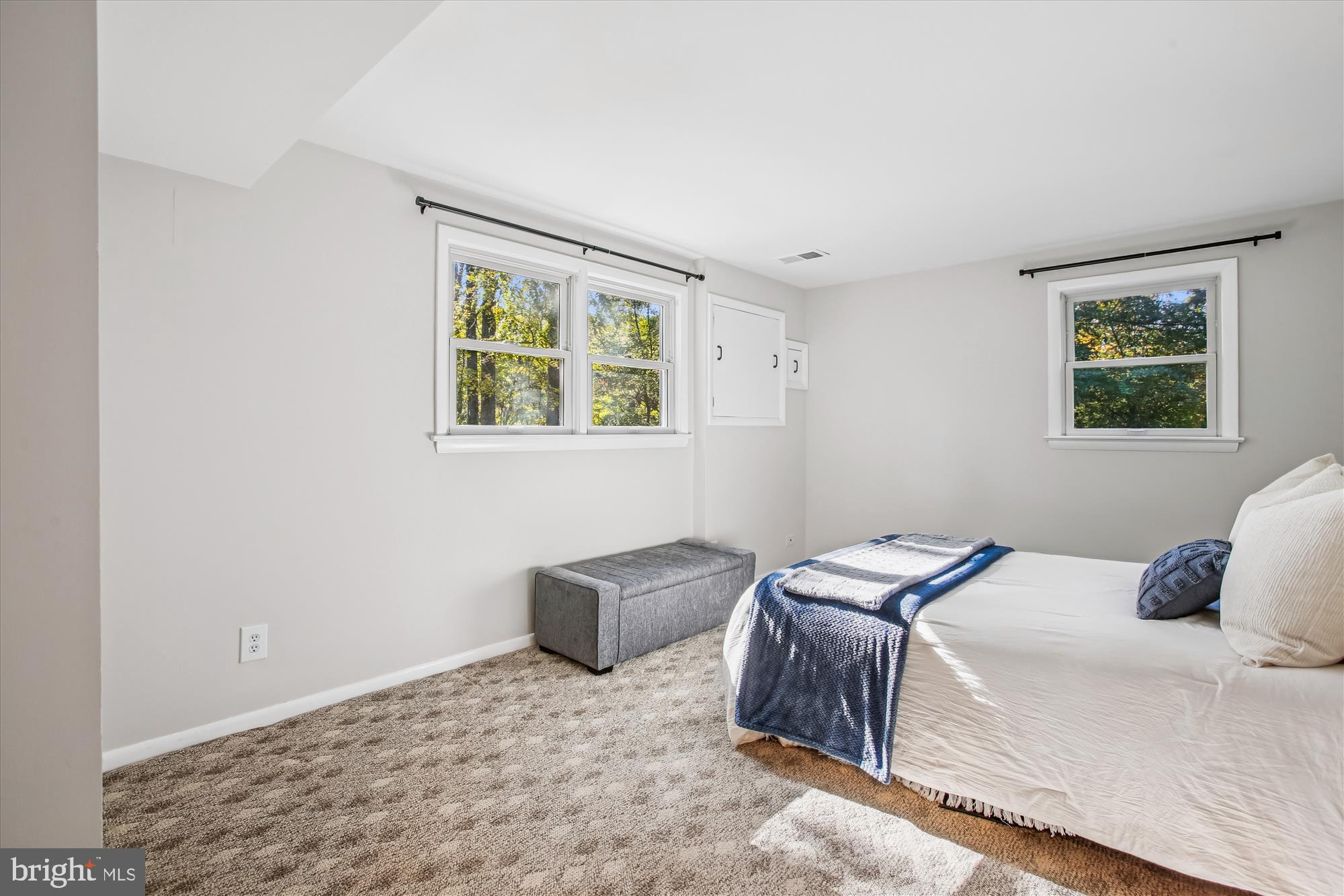 ARLINGTON FOREST - Residential