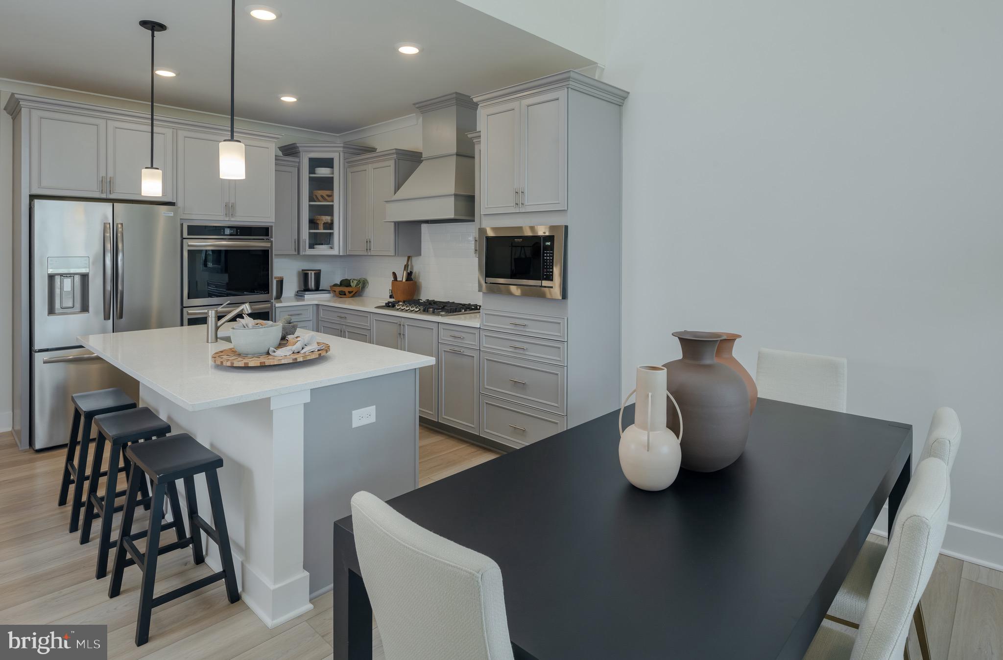 CHARLES - Residential