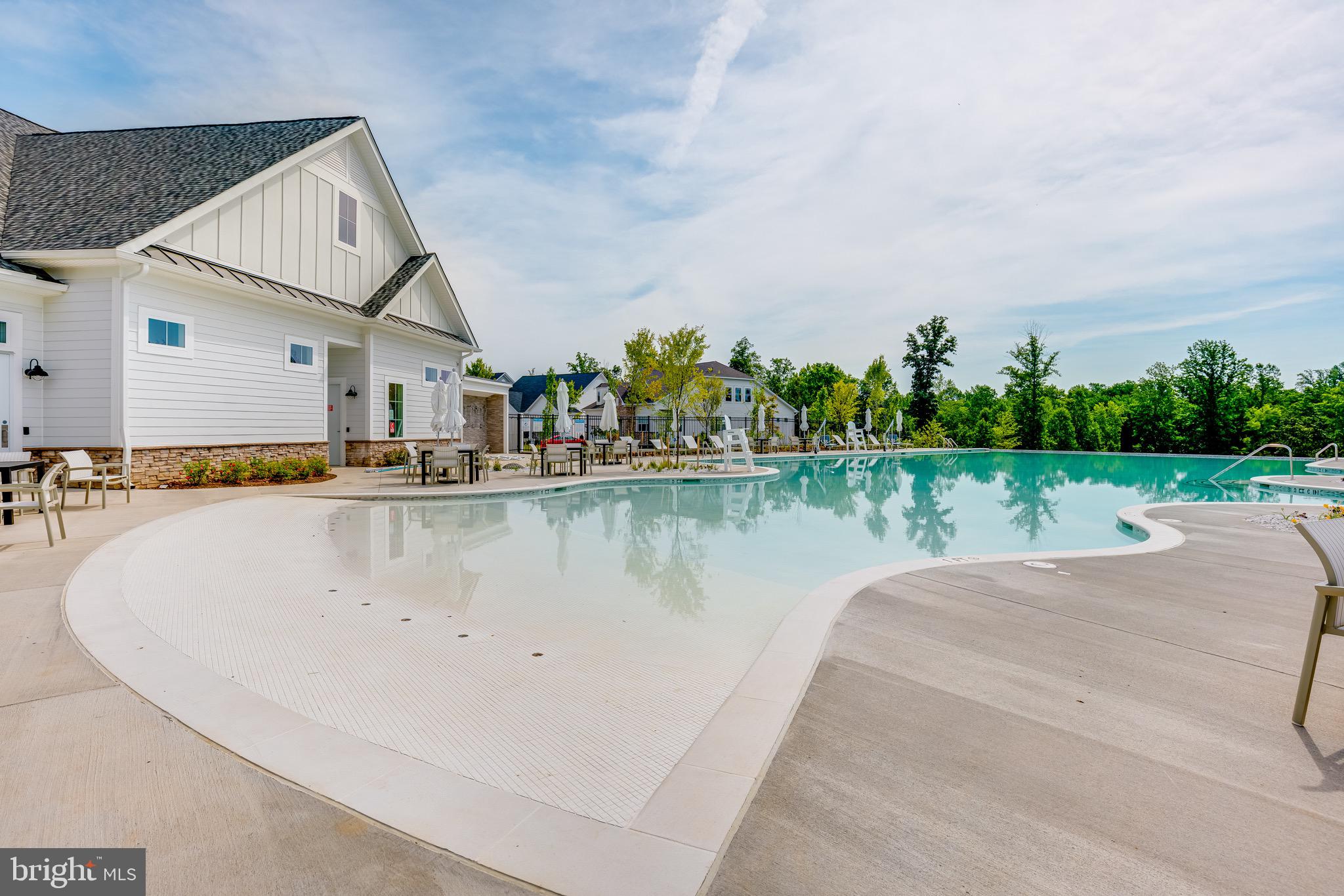 CHARLES - Residential