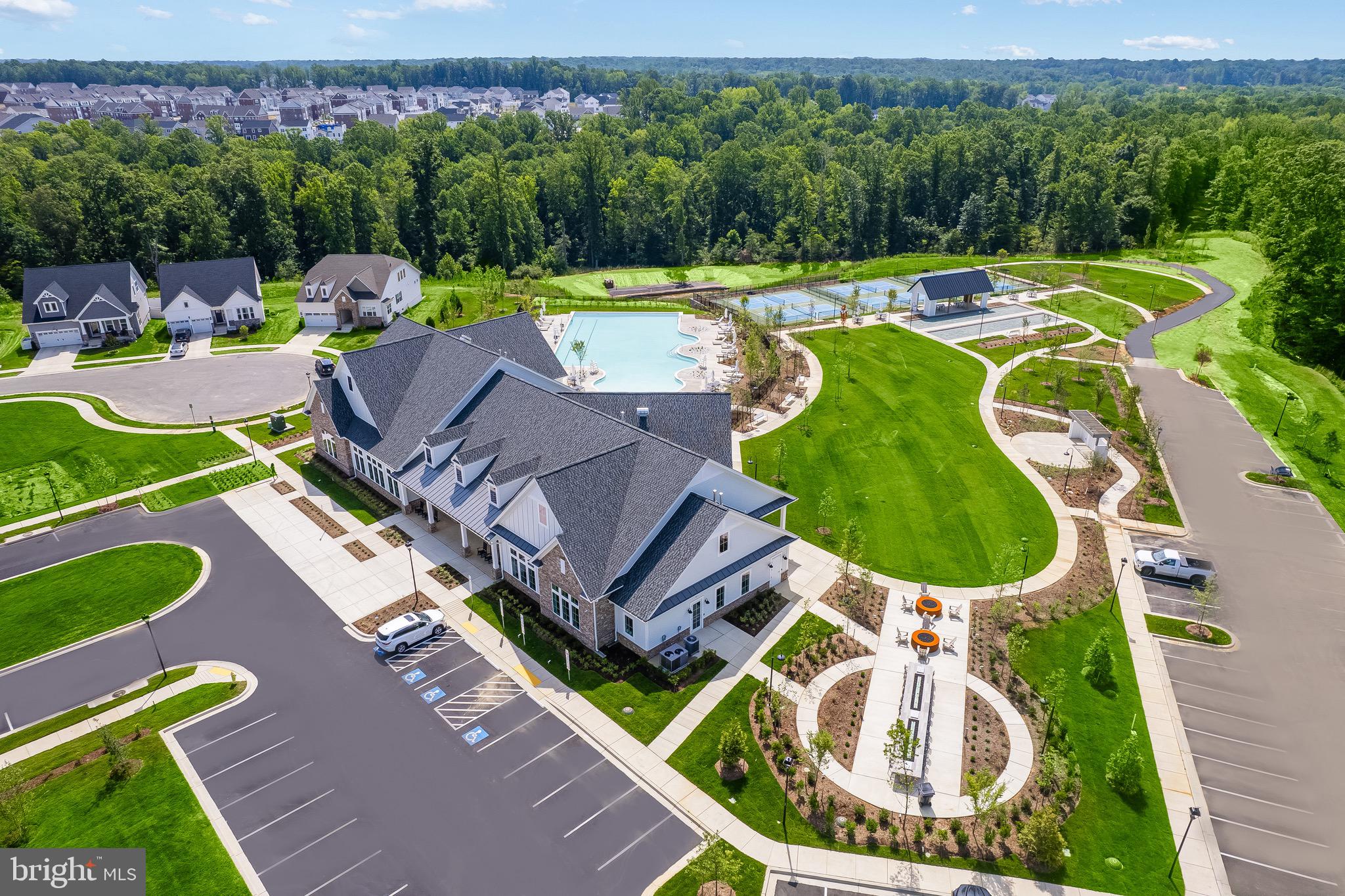 CHARLES - Residential