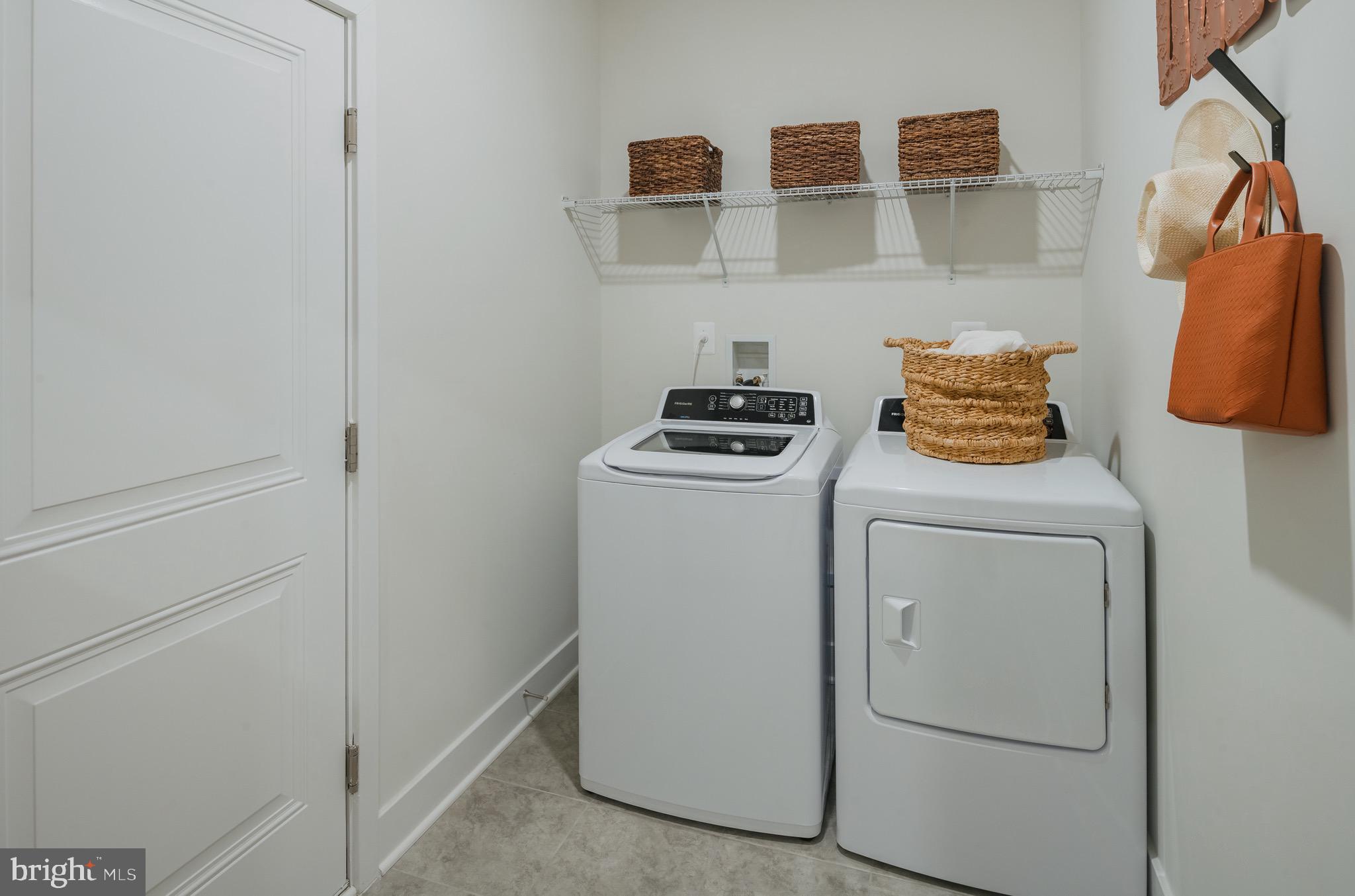 CHARLES - Residential