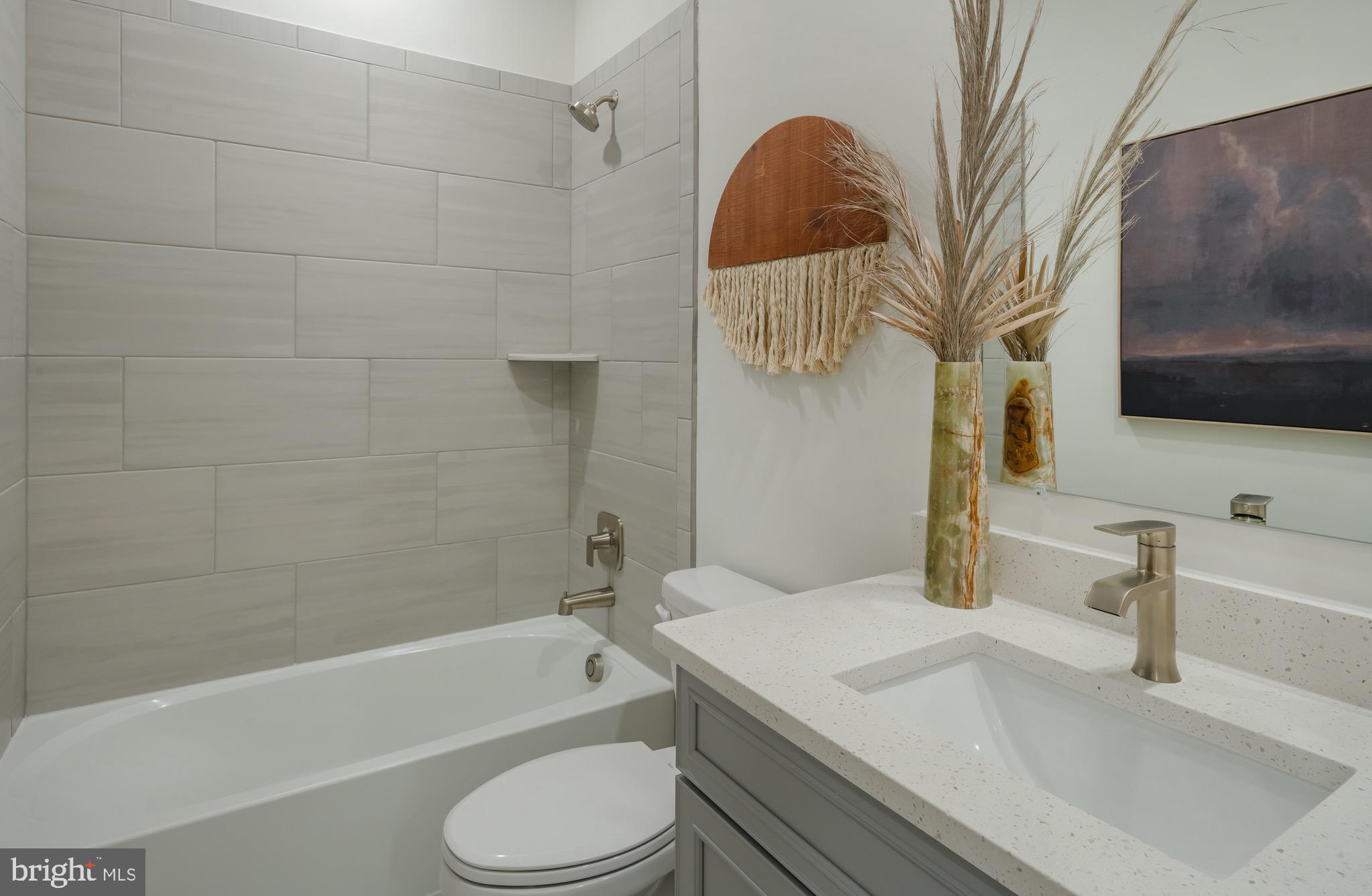 CHARLES - Residential