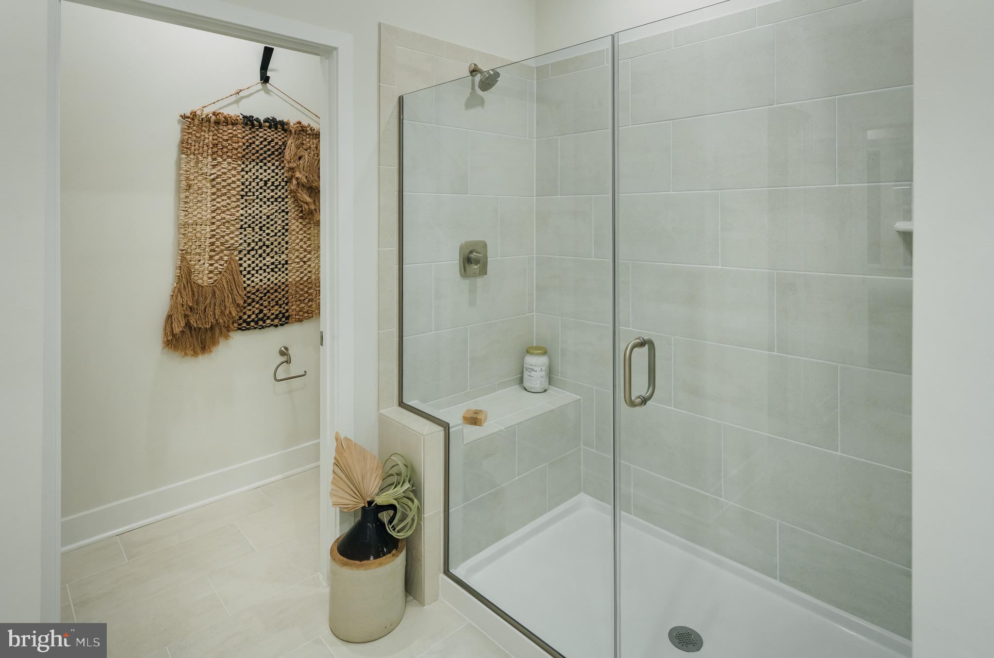 CHARLES - Residential