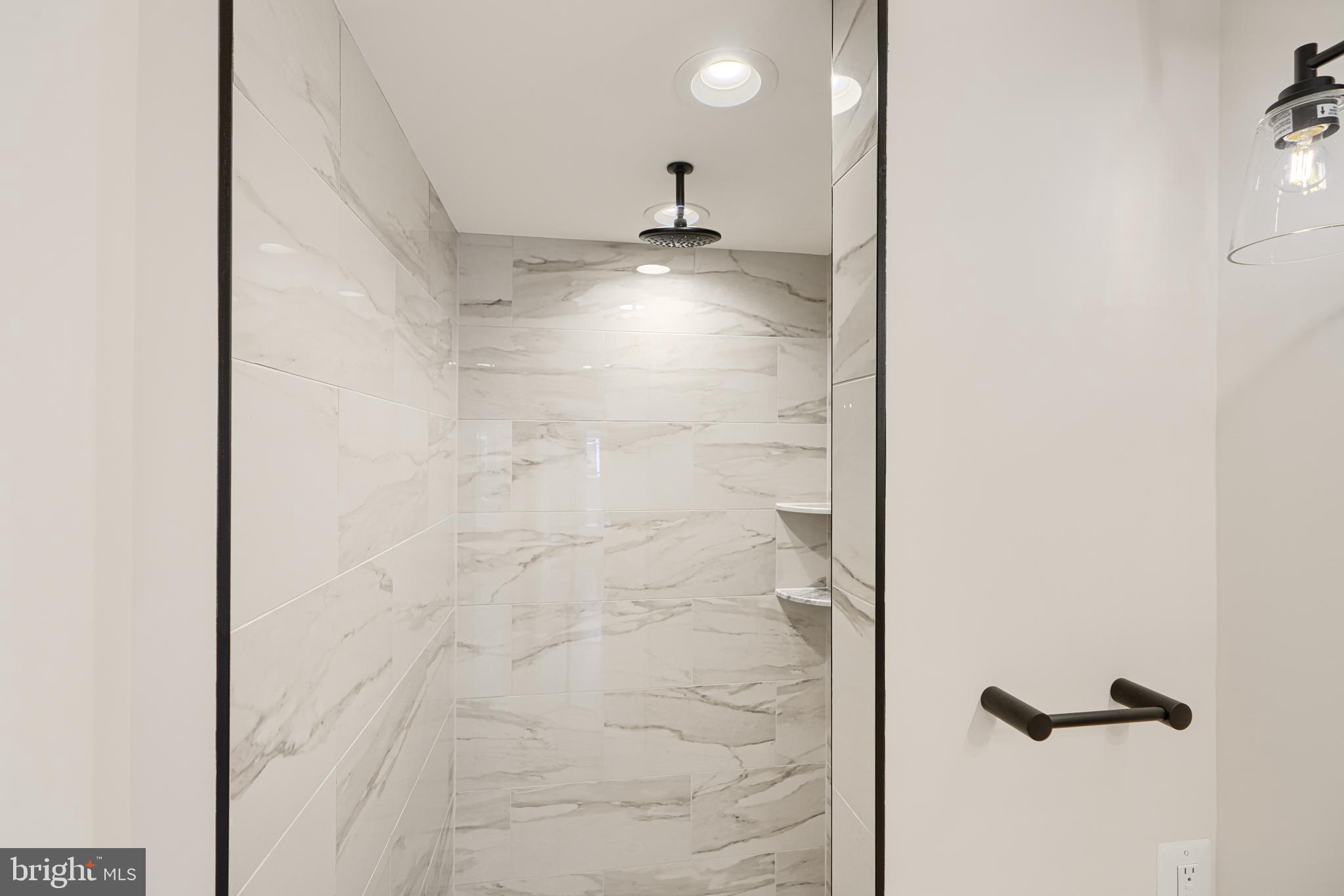 LOCUST POINT - Residential