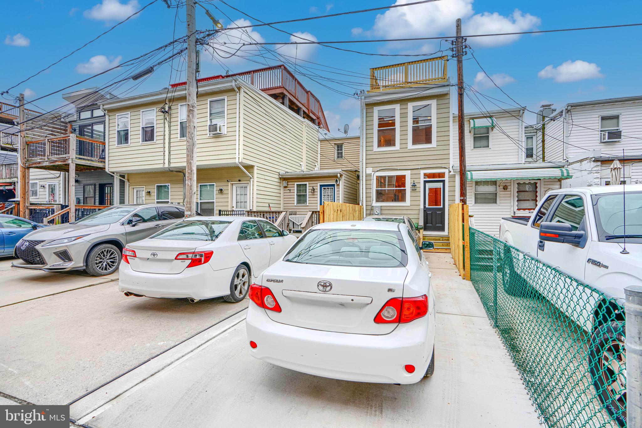 LOCUST POINT - Residential