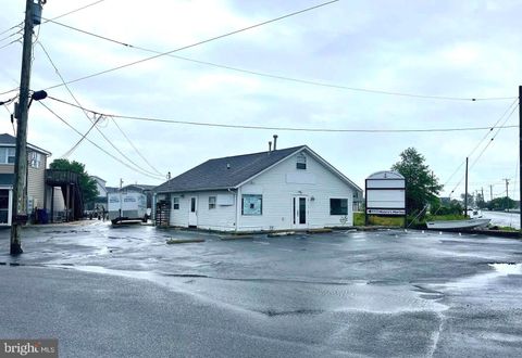 Photo of 985 Radio Road, TUCKERTON, NJ 08087 (MLS # NJOC2034028)