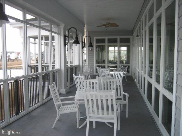 CAPTAIN'S COVE - Land