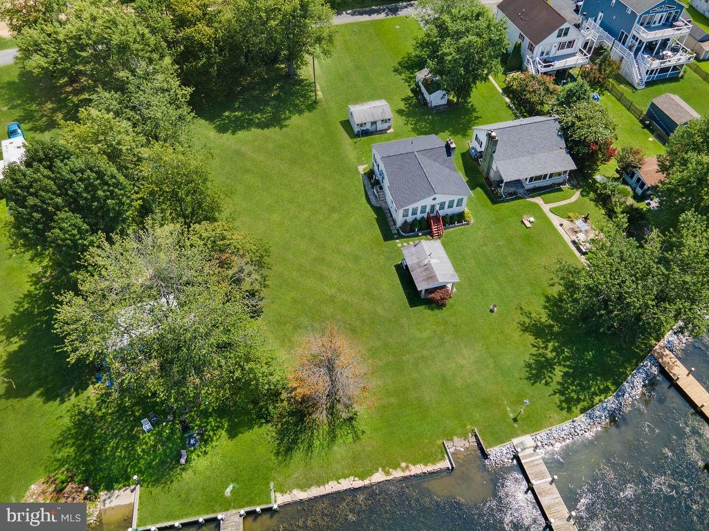 BOWLEYS QUARTERS - Land