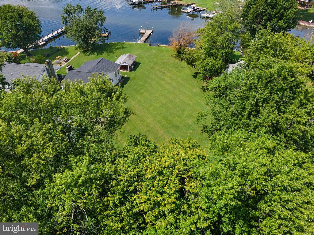 BOWLEYS QUARTERS - Land