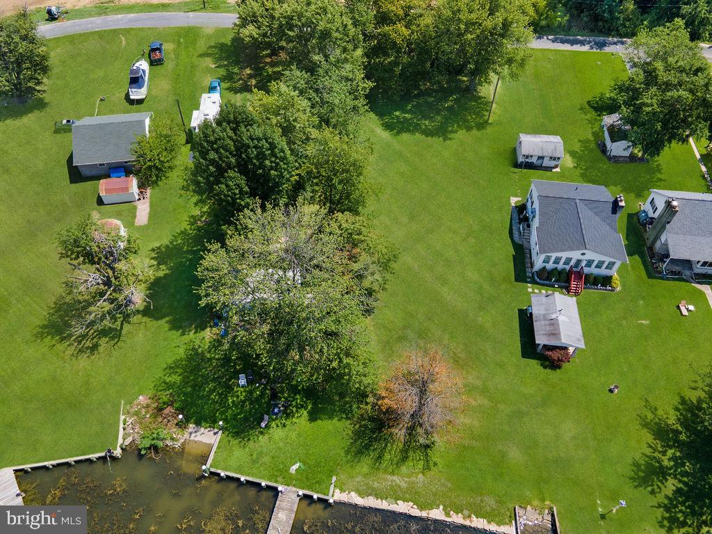BOWLEYS QUARTERS - Land