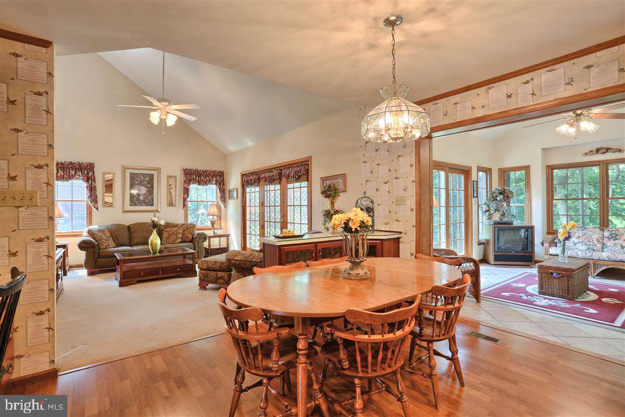 SUNNY HILL FARMS - Residential