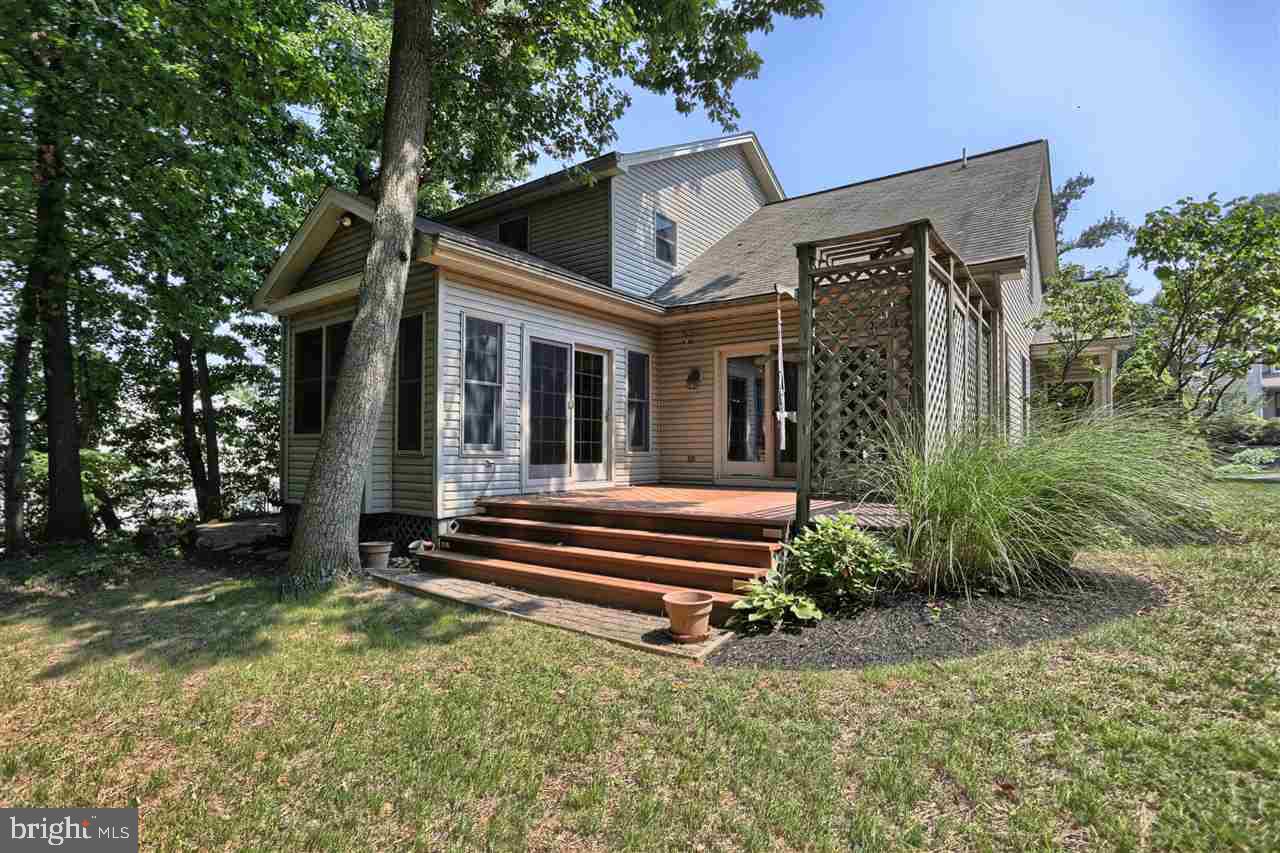 SUNNY HILL FARMS - Residential